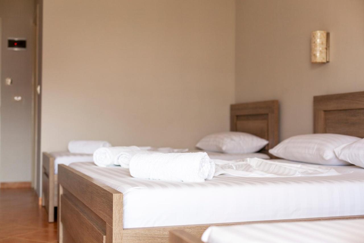 Toni Retzo Rooms Himare Exterior foto