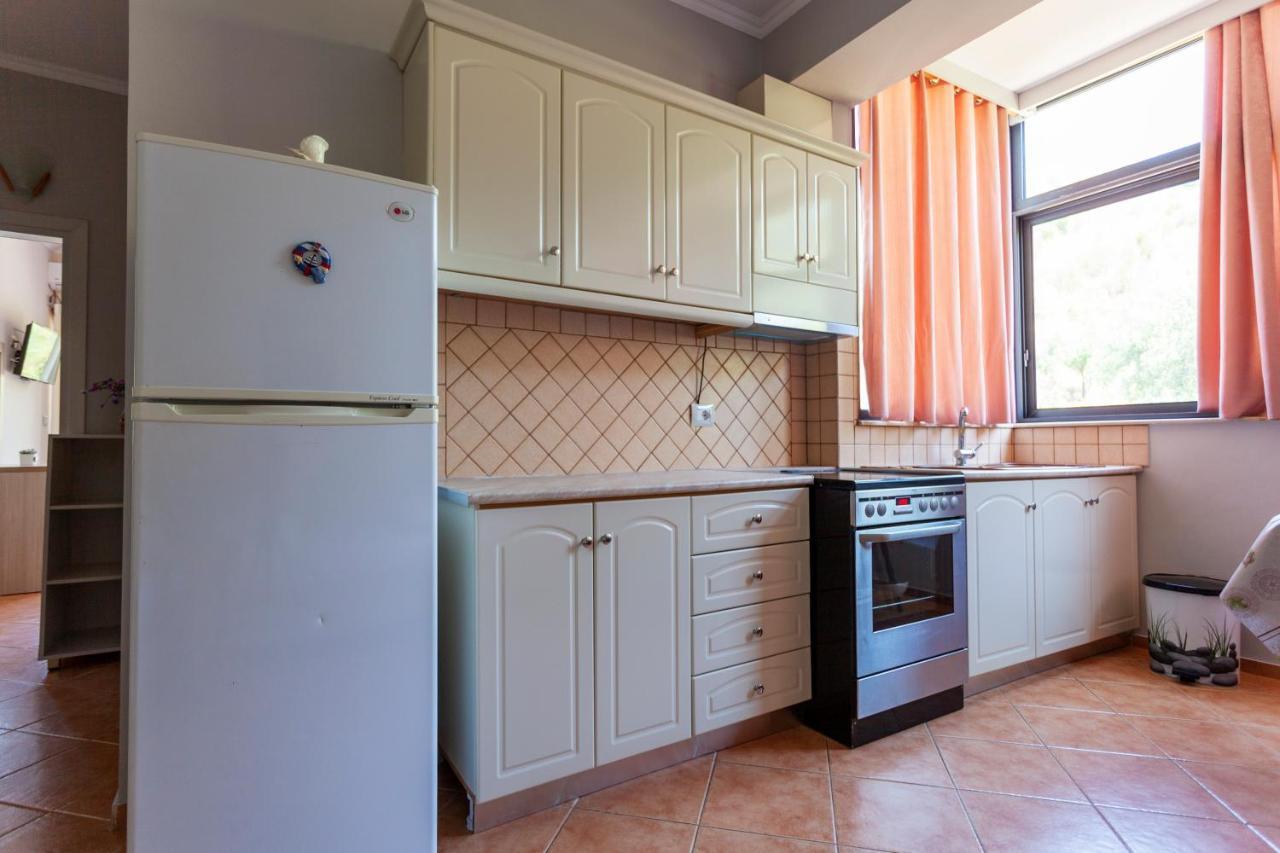 Toni Retzo Rooms Himare Exterior foto